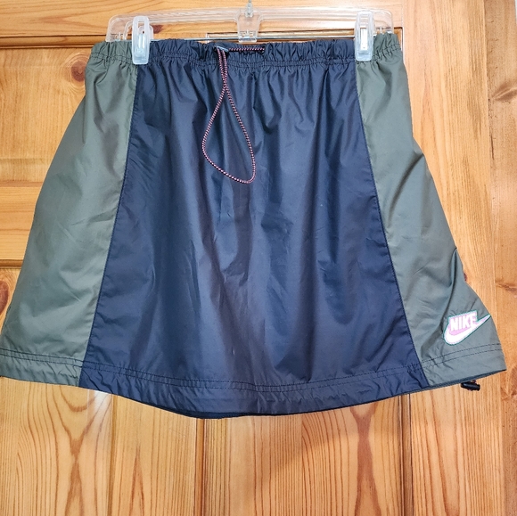Nike Icon Clash Colorblock Skort, Size XL - Picture 1 of 4